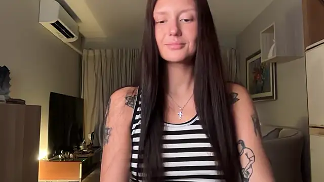 Snapshot of katiecatt chatting on 06/20/26, 04:32 katiecatt online show from 06/20/26, 04:32