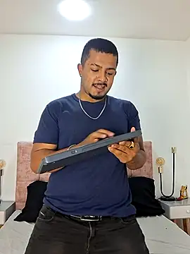 Snapshot of BrunoSilva_ chatting on 06/27/26, 12:10 BrunoSilva online show from 06/27/26, 12:10