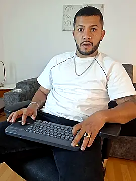 Snapshot of BrunoSilva_ chatting on 08/03/26, 11:26 BrunoSilva online show from 08/03/26, 11:26
