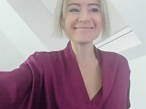 Snapshot of Ssoniaaa chatting on 02/17/25, 10:29 Ssoniaaa online show from 02/17/25, 10:29