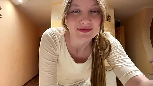LilaDalziel online show from 06/21/26, 05:15