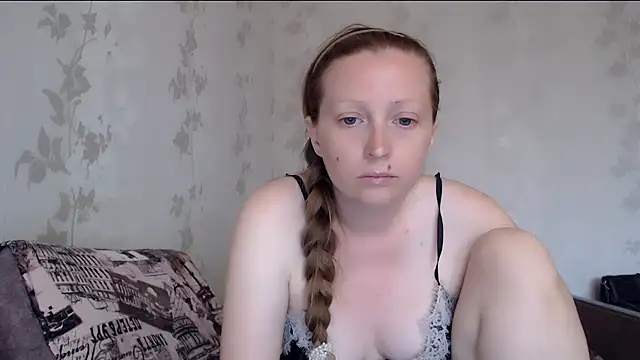 Snapshot of Foxyy_Helen chatting on 06/25/26, 02:54 Foxyy Helen online show from 06/25/26, 02:54