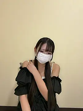 risa      online show from 07/08/26, 12:42