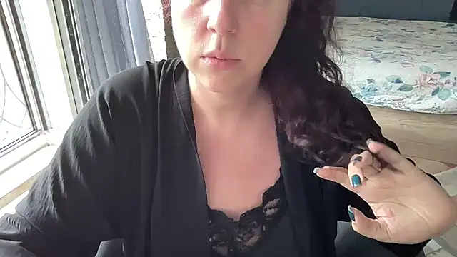 Jolenya online show from 06/25/26, 10:31
