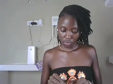 Snapshot of Elsie_1 chatting on 07/02/26, 06:30 Elsie 1 online show from 07/02/26, 06:30