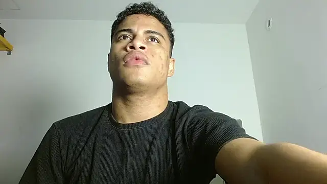Snapshot of Jose_And_Daniel chatting on 07/13/26, 05:21 Jose And Daniel online show from 07/13/26, 05:21