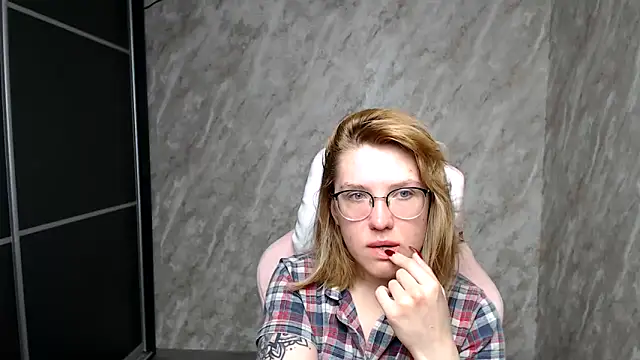 Reginasmilee online show from 03/09/25, 02:39