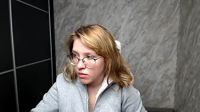 Reginasmilee online show from 03/14/25, 03:15