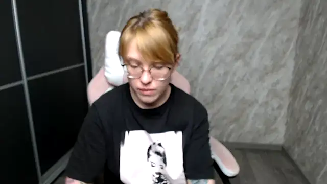 Reginasmilee online show from 03/15/25, 02:01