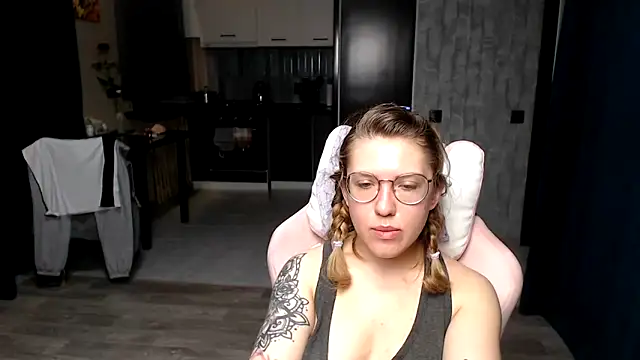 Reginasmilee online show from 09/24/25, 01:09