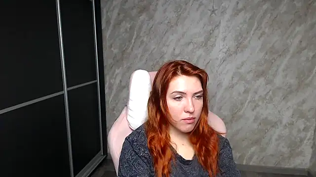 Snapshot of Reginasmilee chatting on 01/19/26, 12:58 Reginasmilee online show from 01/19/26, 12:58