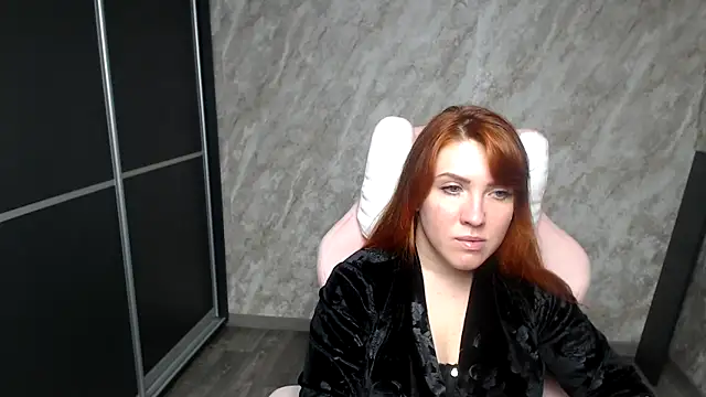 Snapshot of Reginasmilee chatting on 02/06/26, 08:51 Reginasmilee online show from 02/06/26, 08:51