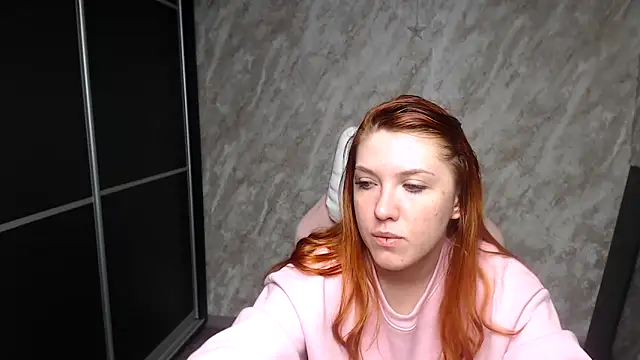 Snapshot of Reginasmilee chatting on 02/09/26, 12:47 Reginasmilee online show from 02/09/26, 12:47