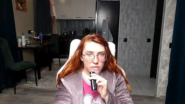 Reginasmilee online show from 04/13/26, 04:18