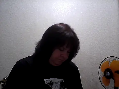 Snapshot of HannahAna39 chatting on 07/04/26, 04:29 HannahAna39 online show from 07/04/26, 04:29