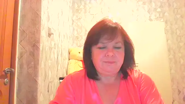 Snapshot of HannahAna39 chatting on 07/26/26, 06:04 HannahAna39 online show from 07/26/26, 06:04