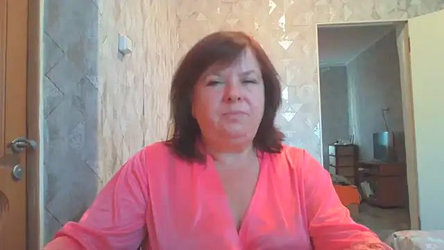 Snapshot of HannahAna39 chatting on 07/28/26, 04:27 HannahAna39 online show from 07/28/26, 04:27