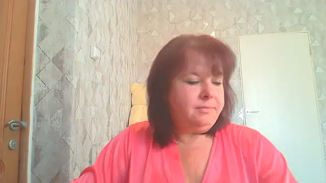 Snapshot of HannahAna39 chatting on 08/04/26, 05:10 HannahAna39 online show from 08/04/26, 05:10