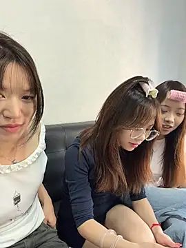 Snapshot of YY-1-1-1 chatting on 06/26/26, 07:35 YY-1-1-1 online show from 06/26/26, 07:35