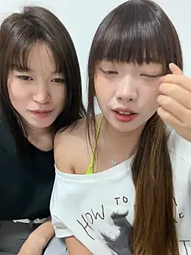 Snapshot of YY-1-1-1 chatting on 06/27/26, 07:35 YY-1-1-1 online show from 06/27/26, 07:35