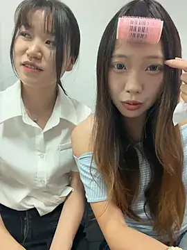 Snapshot of YY-1-1-1 chatting on 07/07/26, 06:47 YY-1-1-1 online show from 07/07/26, 06:47