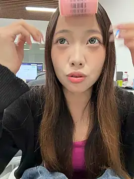 Snapshot of YY-1-1-1 chatting on 07/09/26, 06:28 YY-1-1-1 online show from 07/09/26, 06:28