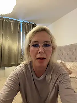 Cindy Stone official online show from 06/30/26, 05:36