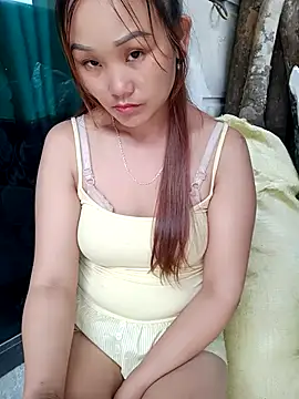 Snapshot of Emma-18h chatting on 07/28/26, 09:15 Emma-18h online show from 07/28/26, 09:15
