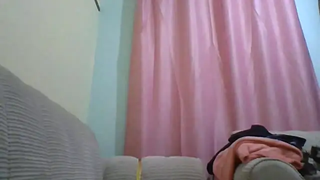 Snapshot of Savannah_Leex chatting on 07/11/26, 03:15 Savannah Leex online show from 07/11/26, 03:15