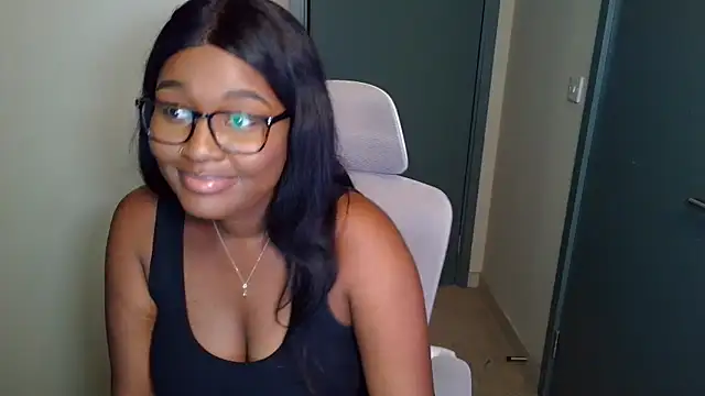 Snapshot of itsanna_b chatting on 07/02/26, 03:23 itsanna b online show from 07/02/26, 03:23