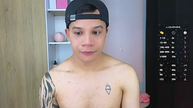 Snapshot of Im_Marco_ chatting on 06/24/26, 02:54 Im Marco online show from 06/24/26, 02:54