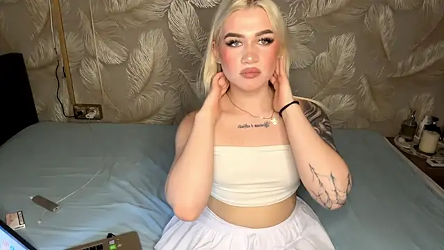 Katie Glow online show from 06/29/26, 10:15