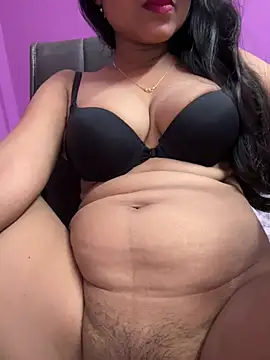 Snapshot of lizaxxlove chatting on 07/28/26, 03:35 lizaxxlove online show from 07/28/26, 03:35