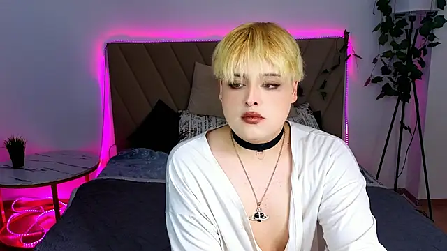 Snapshot of Princess_Diana2 chatting on 06/26/26, 08:13 Princess Diana2 online show from 06/26/26, 08:13
