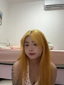 yaoyao520-18girl online show from 06/26/26, 11:36