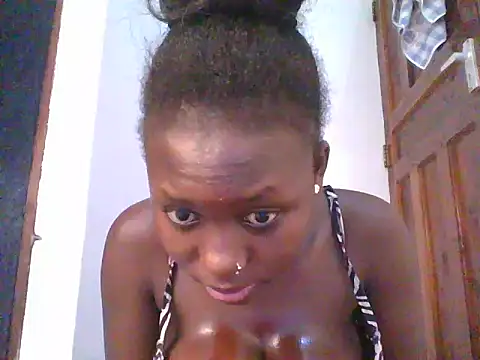 Snapshot of sweet_passion254 chatting on 07/10/26, 03:55 sweet passion254 online show from 07/10/26, 03:55