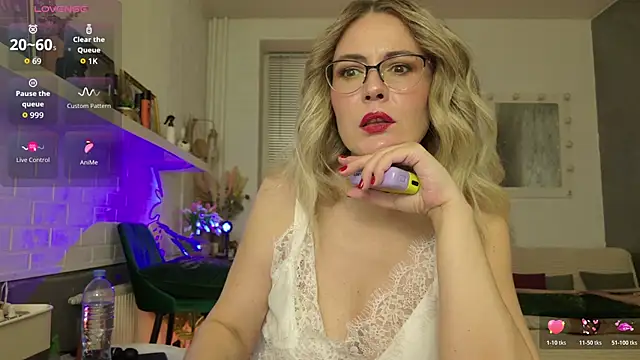 Snapshot of BeautyeyesLovely chatting on 03/19/26, 04:22 BeautyeyesLovely online show from 03/19/26, 04:22