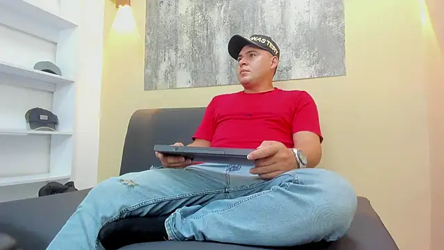Snapshot of THEO_WOOD3 chatting on 06/30/26, 08:32 THEO WOOD3 online show from 06/30/26, 08:32