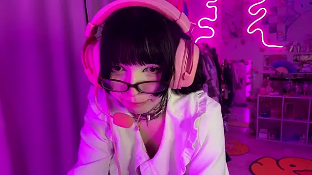 Snapshot of ArianaLush_ chatting on 07/21/26, 08:33 ArianaLush online show from 07/21/26, 08:33