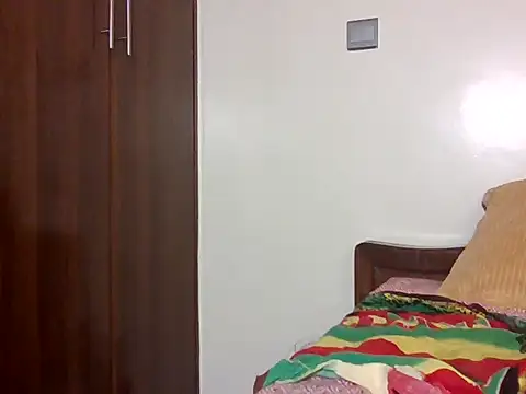 Snapshot of fineriri chatting on 06/28/26, 12:38 fineriri online show from 06/28/26, 12:38