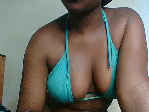 Snapshot of Bad_ass_girl chatting on 06/27/26, 12:44 Bad ass girl online show from 06/27/26, 12:44