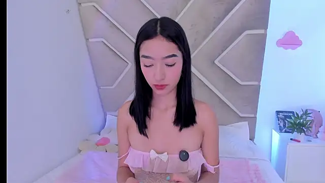 annelisee  online show from 06/26/26, 11:09