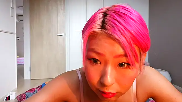 Snapshot of pinkchan0505 chatting on 07/31/26, 07:52 pinkchan0505 online show from 07/31/26, 07:52