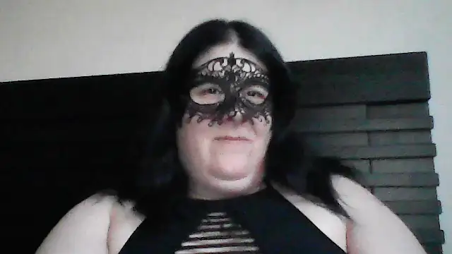 Snapshot of RavenRunee chatting on 07/03/26, 02:40 RavenRunee online show from 07/03/26, 02:40