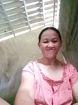 Snapshot of Hala-tia chatting on 07/15/26, 04:51 Hala-tia online show from 07/15/26, 04:51