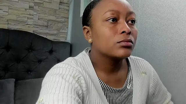Snapshot of _flor_del_mar_ chatting on 06/26/26, 01:26 flor del mar online show from 06/26/26, 01:26