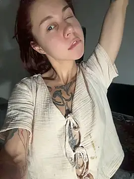 Snapshot of RosieDesire chatting on 06/30/26, 03:13 RosieDesire online show from 06/30/26, 03:13