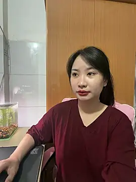 Snapshot of QuynhAnh68 chatting on 07/04/26, 02:40 QuynhAnh68 online show from 07/04/26, 02:40