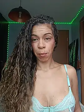 Snapshot of Cabocla_BR chatting on 07/04/26, 11:49 Cabocla BR online show from 07/04/26, 11:49