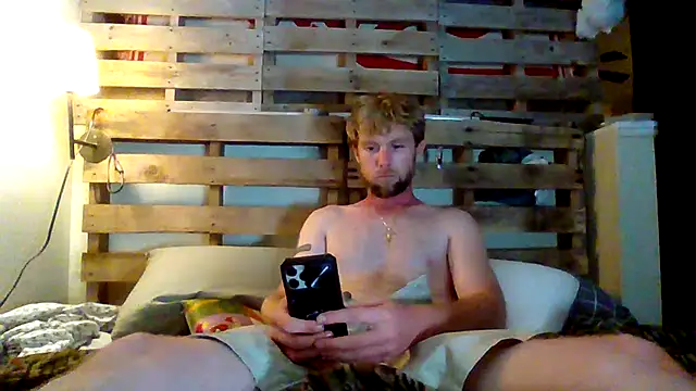 Snapshot of Drakeeestarr chatting on 07/16/26, 03:45 Drakeeestarr online show from 07/16/26, 03:45